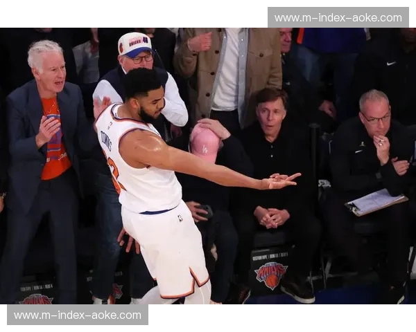 尼克斯唐斯三分手感回暖 近两场8中12效率提升